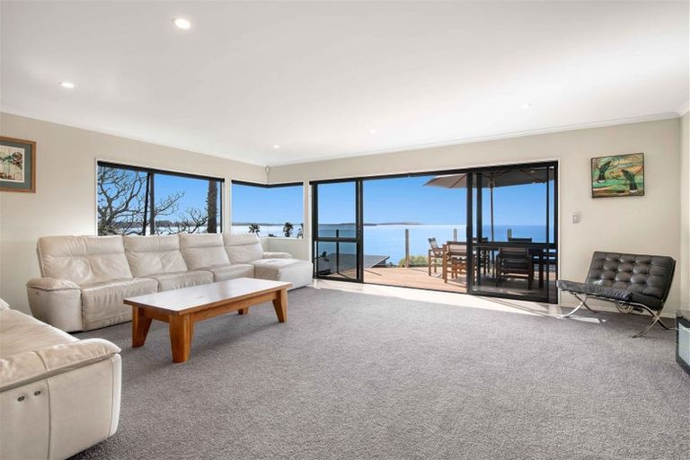 Photo of property in 108 Vipond Road, Stanmore Bay, Whangaparaoa, 0932
