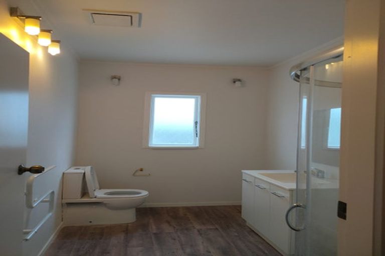 Photo of property in 145 Rongotai Road, Kilbirnie, Wellington, 6022