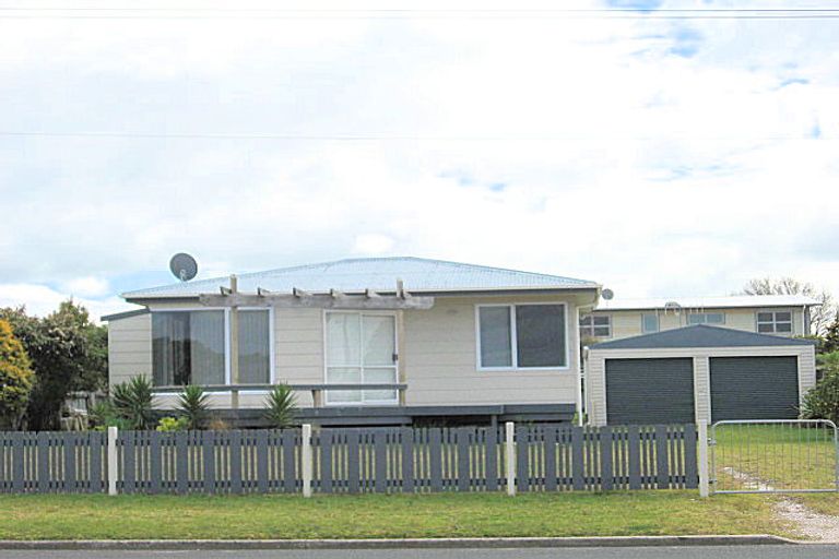 Photo of property in 302 Achilles Avenue, Whangamata, 3620