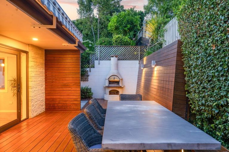 Photo of property in 11 Muritai Crescent, Havelock North, 4130