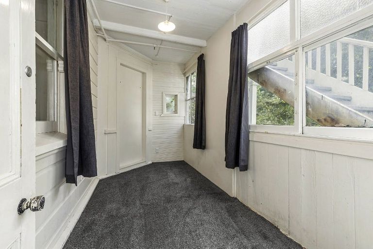 Photo of property in 195 The Terrace, Wellington Central, Wellington, 6011