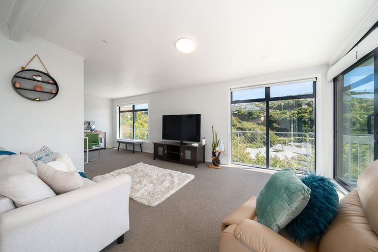Photo of property in 12a Silverbirch Grove, Churton Park, Wellington, 6037