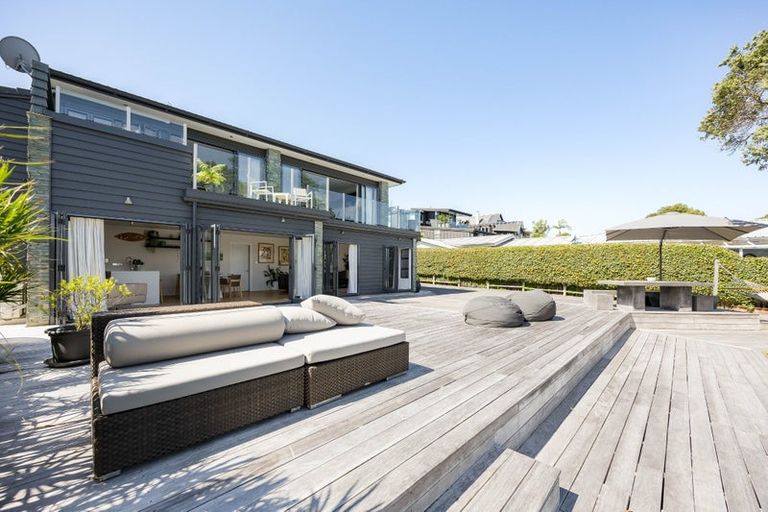 Photo of property in 5a Clifton Road, Browns Bay, Auckland, 0630