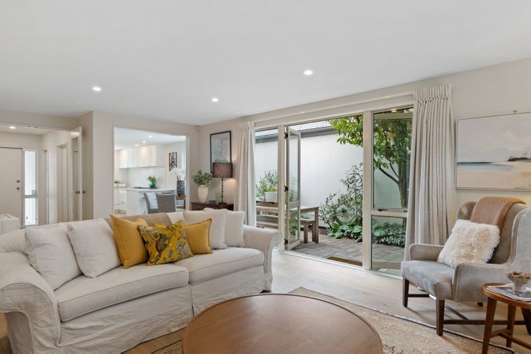 Photo of property in 8 Clissold Street, Merivale, Christchurch, 8014