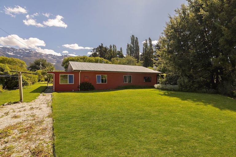 Photo of property in 570 Glenorchy-paradise Road, Glenorchy, 9372