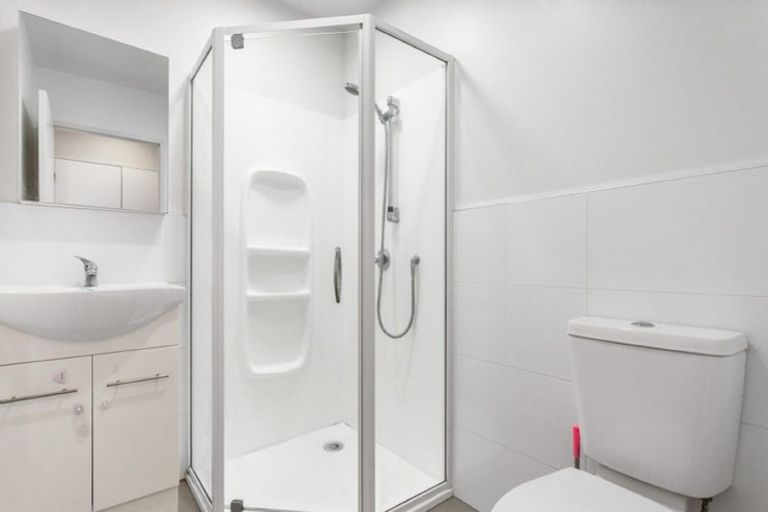 Photo of property in 2626/10 John Jennings Drive, Oteha, Auckland, 0632