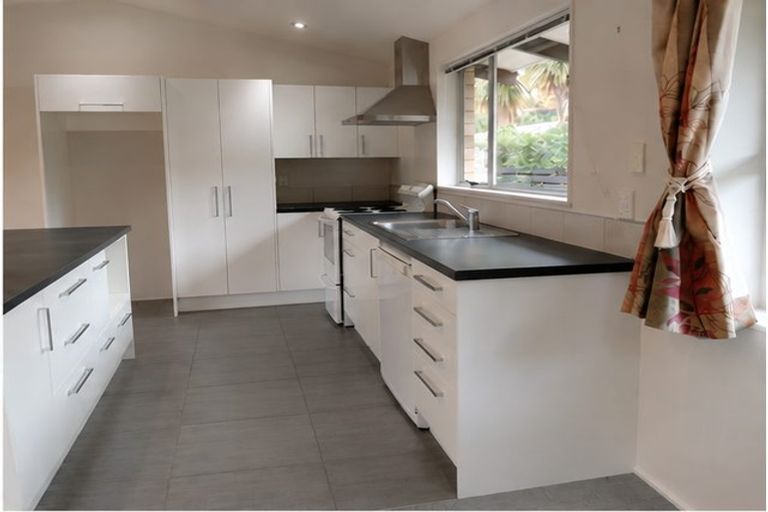 Photo of property in 33 Sumnervale Drive, Sumner, Christchurch, 8081