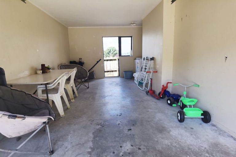 Photo of property in 15 Kaimoana Street, Weymouth, Auckland, 2103