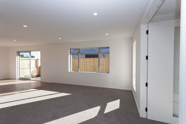 Photo of property in 14 Sanders Way, Rolleston, 7614