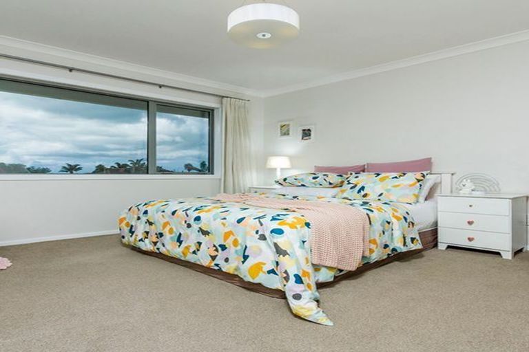 Photo of property in 1/2 Ocean View Road, Milford, Auckland, 0620