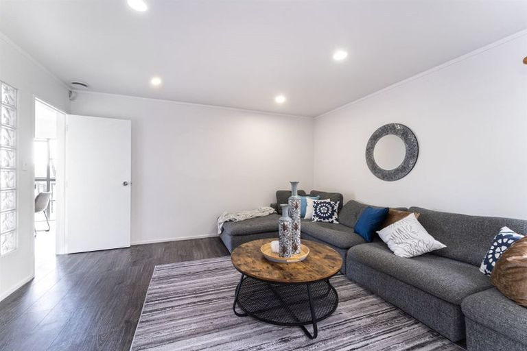 Photo of property in 50a Noeleen Street, Glenfield, Auckland, 0629