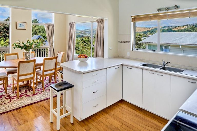 Photo of property in 52 Spinnaker Drive, Whitby, Porirua, 5024
