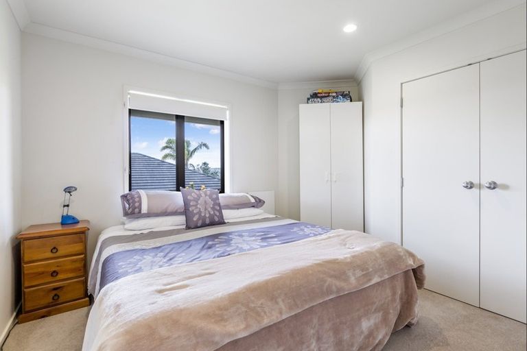 Photo of property in 49 Grovenor Drive, Orewa, 0931