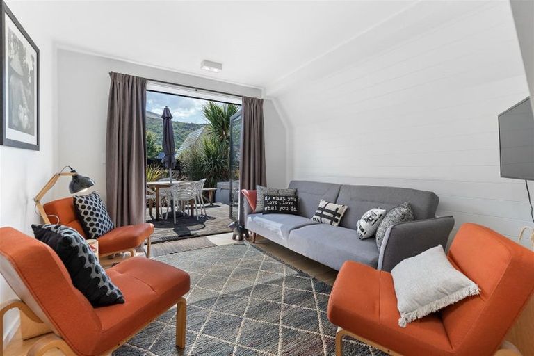 Photo of property in 3/23 Inverness Crescent, Arrowtown, 9302