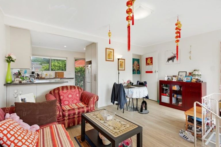 Photo of property in 3/6 Miro Street, New Lynn, Auckland, 0600