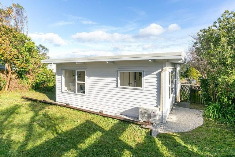 Photo of property in 49 Cypress Drive, Maungaraki, Lower Hutt, 5010