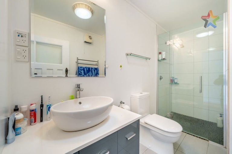 Photo of property in 18 Kauri Street, Eastbourne, Lower Hutt, 5013