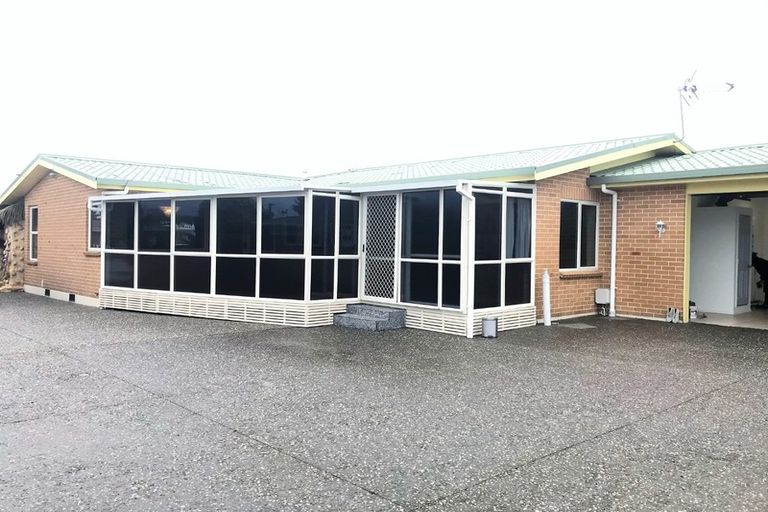 Photo of property in 186 Old Wairoa Road, Papakura, 2110