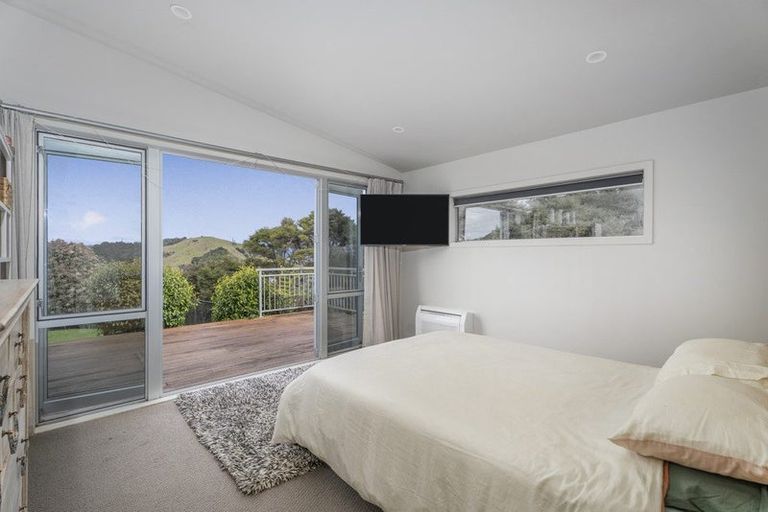 Photo of property in 50 Tarapatiki Drive, Whitianga, 3510