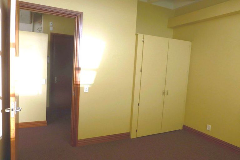 Photo of property in Pirie Street Townhouses, 28/35 Pirie Street, Mount Victoria, Wellington, 6011