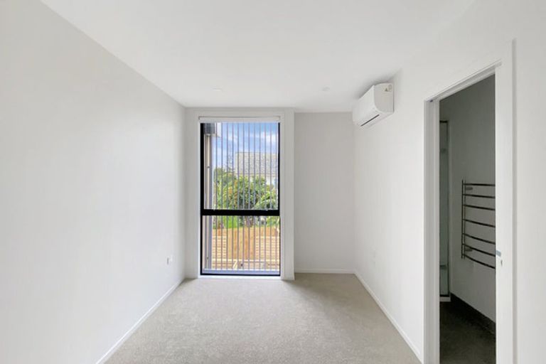 Photo of property in 1/39 Pakuranga Road, Pakuranga, Auckland, 2010