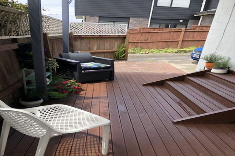 Photo of property in 1/28 Firth Road, Torbay, Auckland, 0630