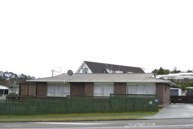 Photo of property in 46 Cumberland Street, Merrilands, New Plymouth, 4312