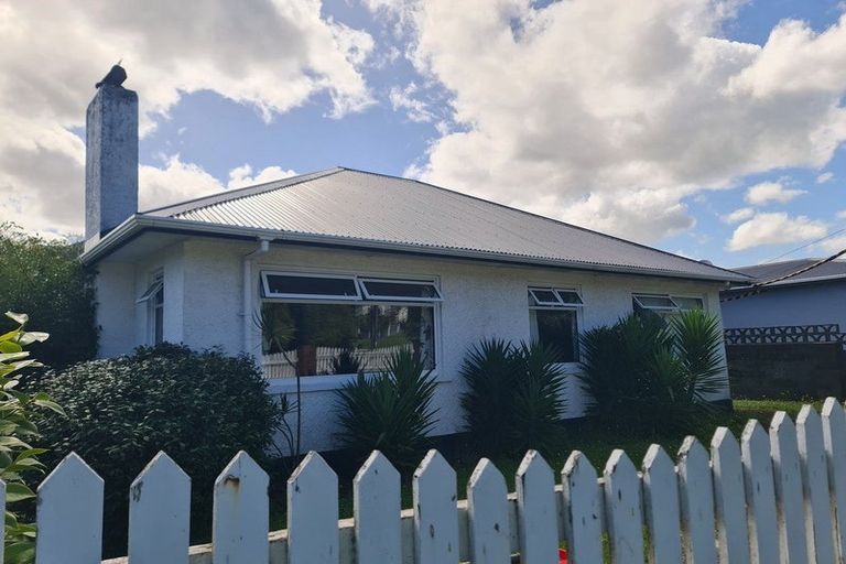 Photo of property in 37 Lorna Street, Lynmouth, New Plymouth, 4310