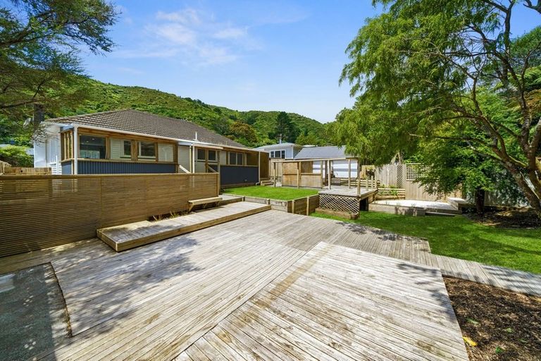 Photo of property in 30 Sunny Grove, Wainuiomata, Lower Hutt, 5014