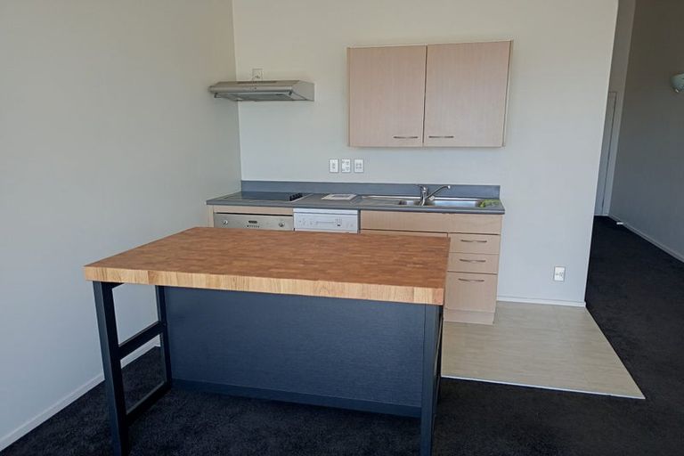 Photo of property in 304/3 Morningside Drive, Morningside, Auckland, 1025