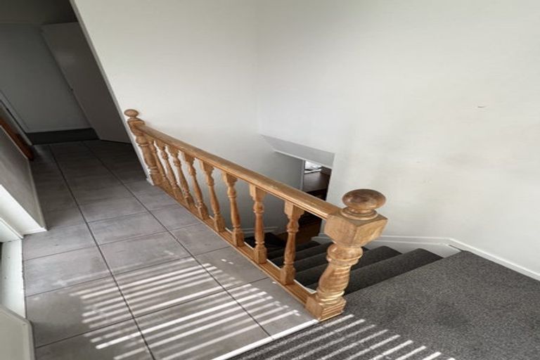 Photo of property in 28 Goodwood Drive, Goodwood Heights, Auckland, 2105