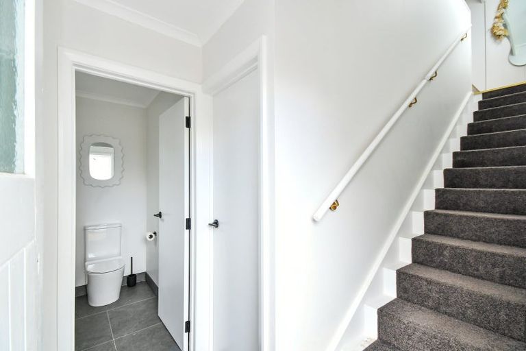 Photo of property in 25 Village Way, Ardmore, Papakura, 2582