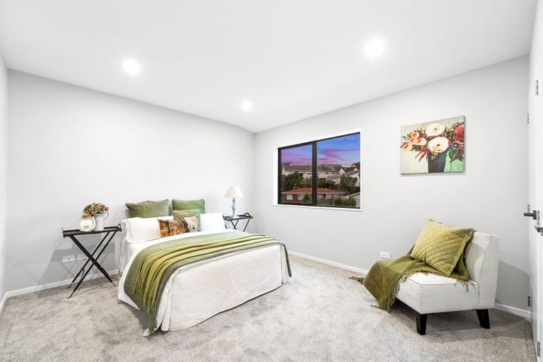 Photo of property in 13b Windermere Crescent, Blockhouse Bay, Auckland, 0600