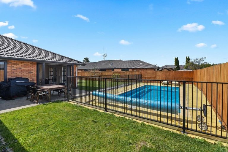 Photo of property in 42 Winchester Place, Rototuna North, Hamilton, 3210