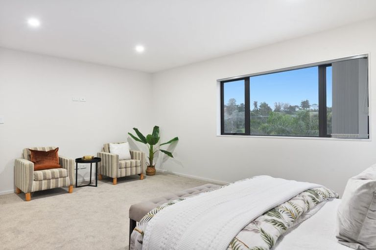 Photo of property in 292 Birdwood Road, Massey, Auckland, 0614