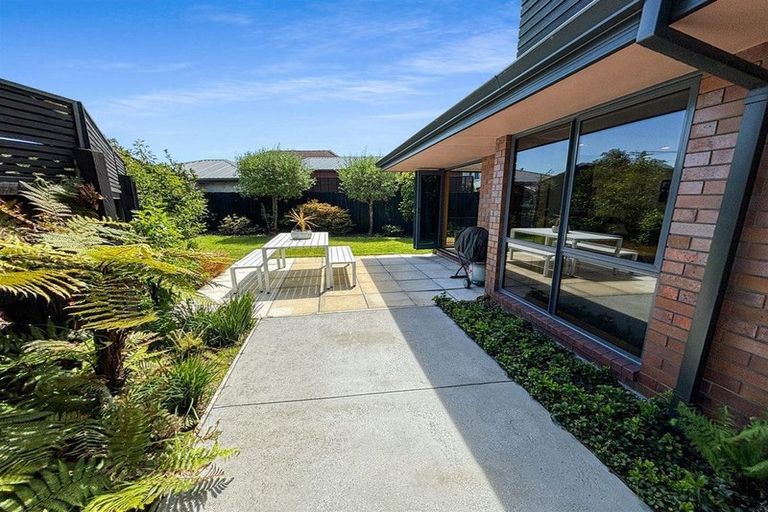 Photo of property in 30 Galway Avenue, Bryndwr, Christchurch, 8052