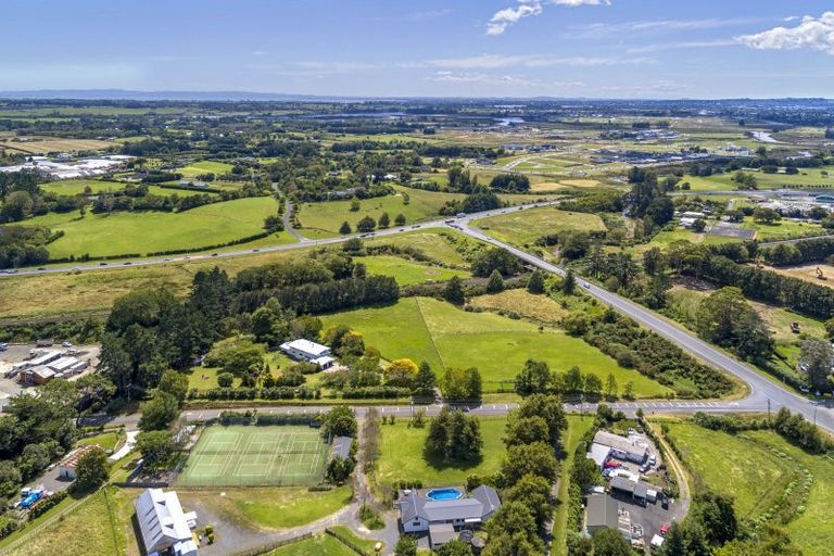 Photo of property in 36 Pitt Road, Runciman, Drury, 2578