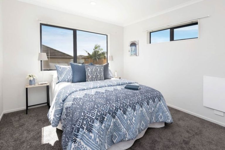 Photo of property in 52 Baverstock Road, Flat Bush, Auckland, 2016