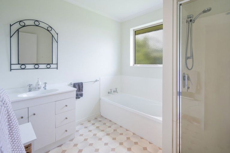 Photo of property in 84 Starveall Street, Brightwater, 7022