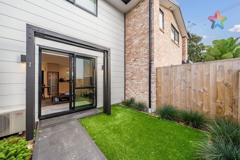 Photo of property in 2/123 Cambridge Terrace, Fairfield, Lower Hutt, 5011