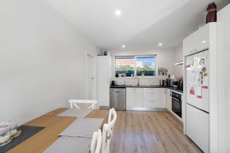 Photo of property in 1/86 Avonhead Road, Avonhead, Christchurch, 8042