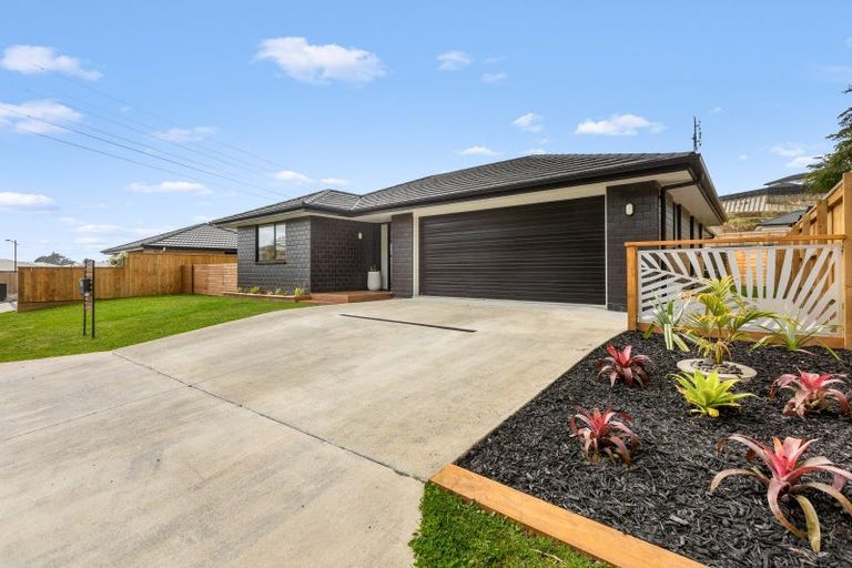 Photo of property in 5 Ruru Lane, Hurworth, New Plymouth, 4310