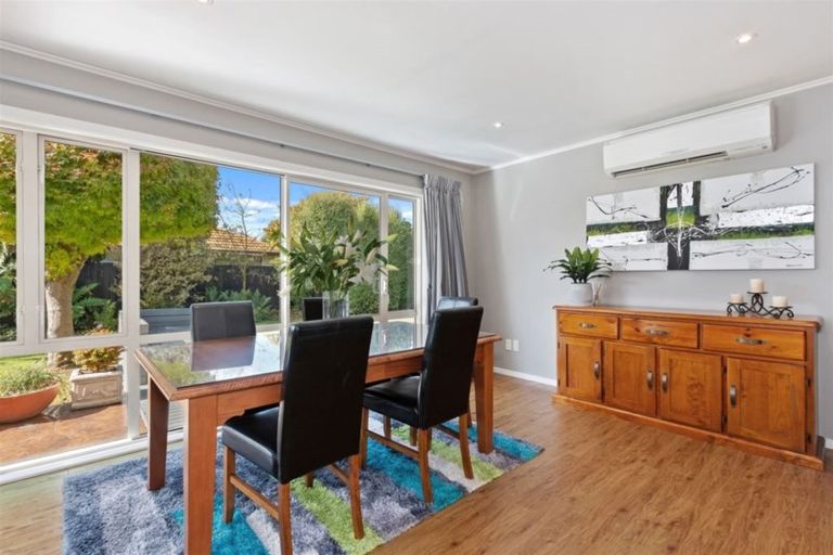 Photo of property in 7a Hidcote Place, Burnside, Christchurch, 8042