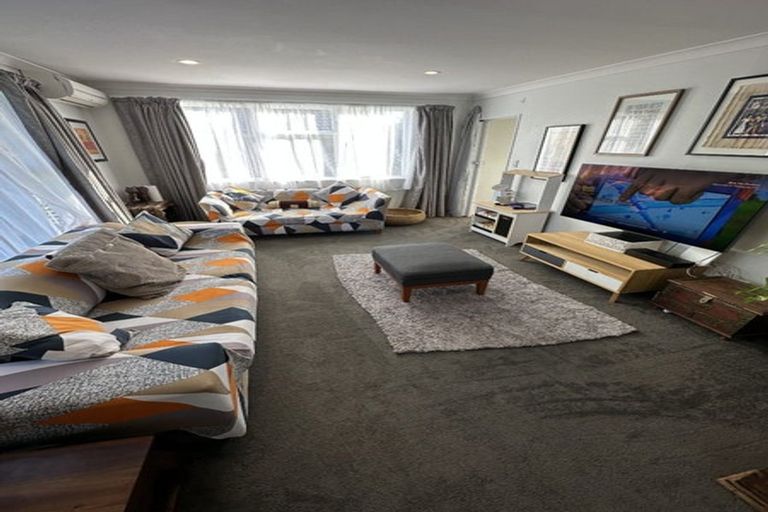 Photo of property in 2 Mcduff Place, Havelock North, 4130