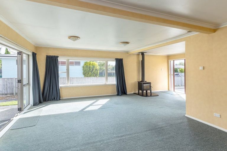 Photo of property in 13 Armstrong Avenue, Carterton, 5713