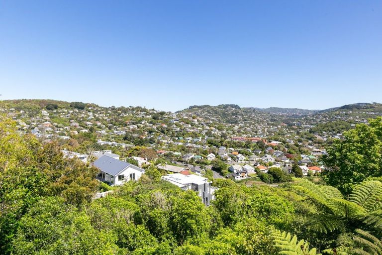 Photo of property in 7 Kau Kau Way, Ngaio, Wellington, 6035