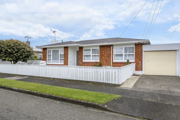 Photo of property in 7 Mersey Street, Levin, 5510