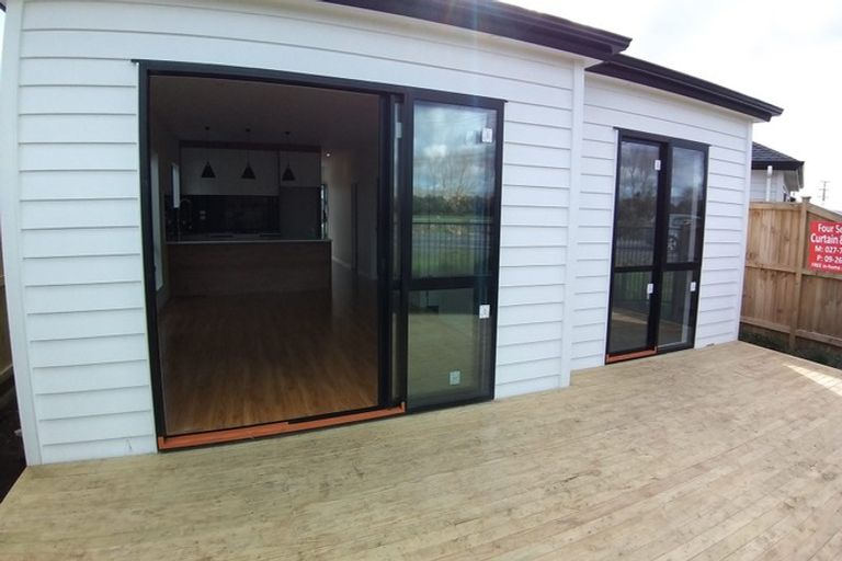 Photo of property in 13 Sapwood Crescent, Takanini, 2110