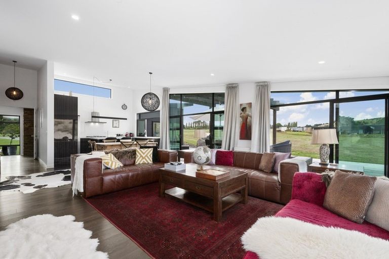 Photo of property in 6 The Fairways, Kinloch, Taupo, 3377