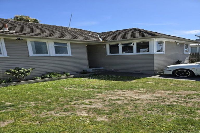 Photo of property in 33 Lister Crescent, Maraenui, Napier, 4110